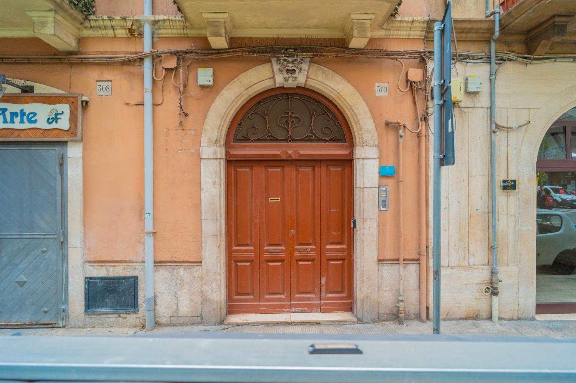 Apartmán Dimora Dante 310 Bari Exteriér fotografie